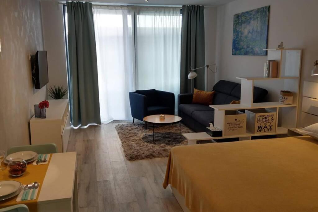Maria, Modern Studio Apartment With Private Parking ドゥブロブニク エクステリア 写真